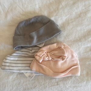 ❌SOLD❌3 newborn hats